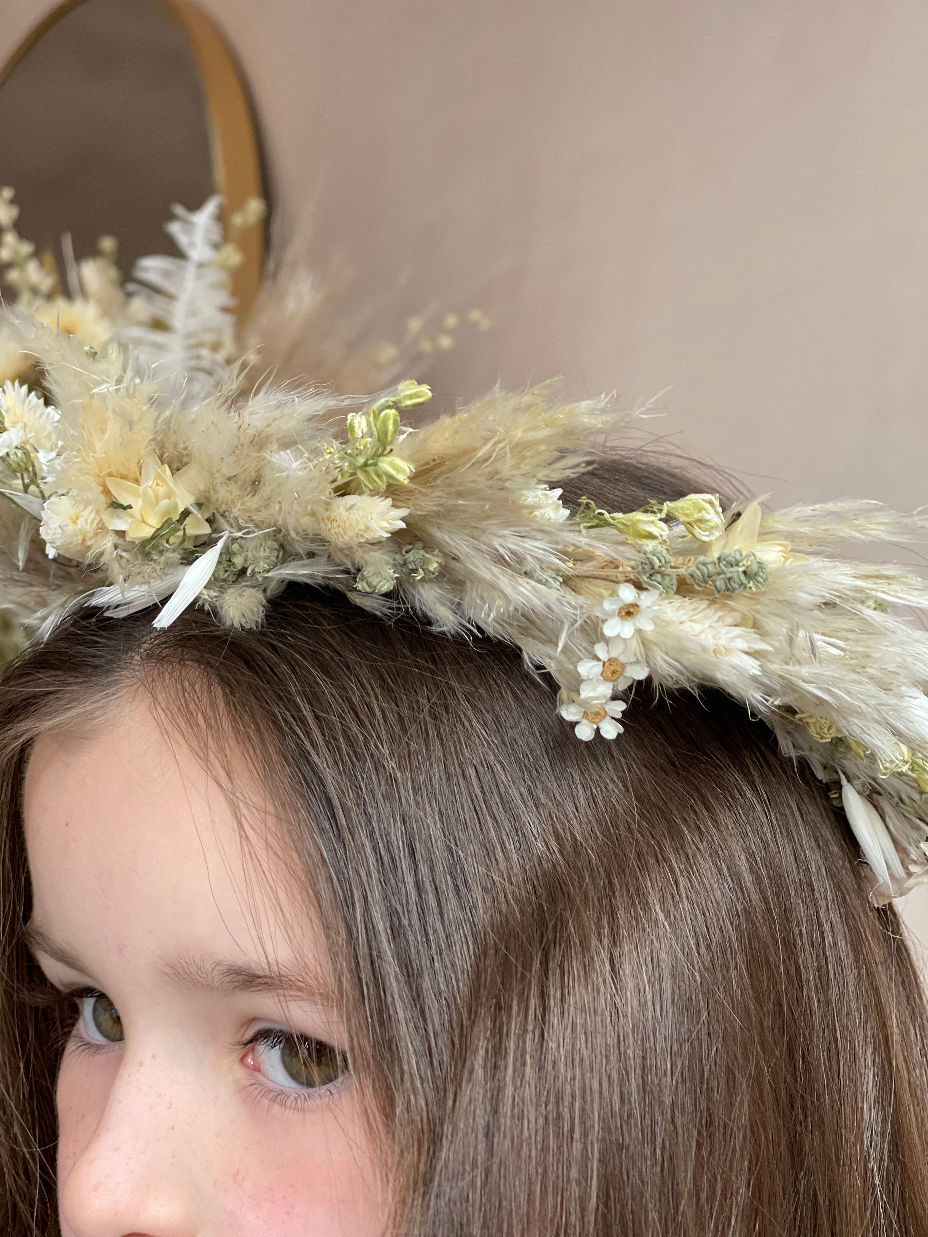 Lost in love Dried floral pampas crown